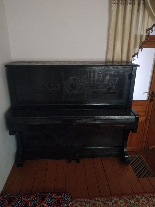 Fortepiano sotiladi " АККОРД"