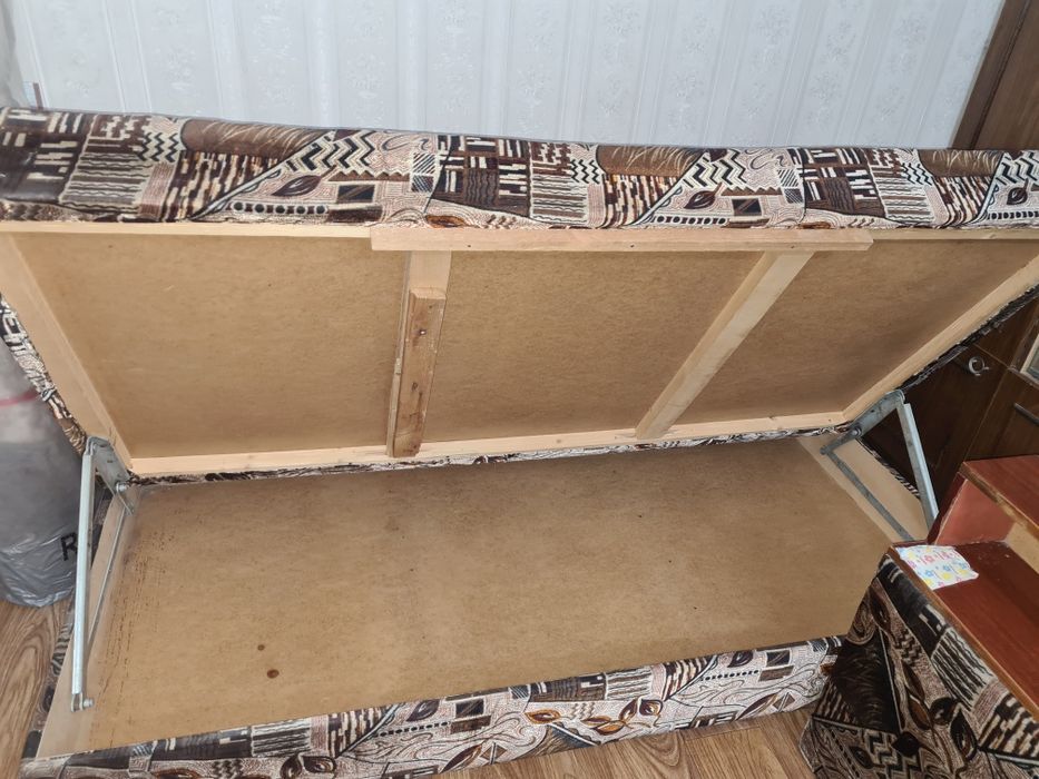 Кровать -тахта,Львов.обл .Украина.