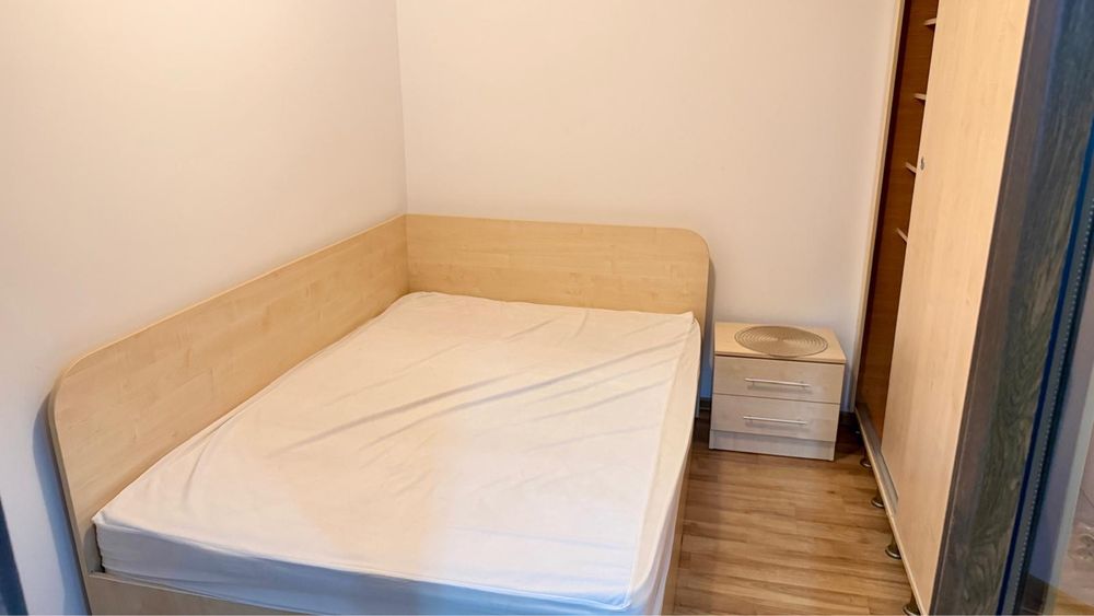 Inchiriez apartament 3 camere  Zona  scoala generala nr.4