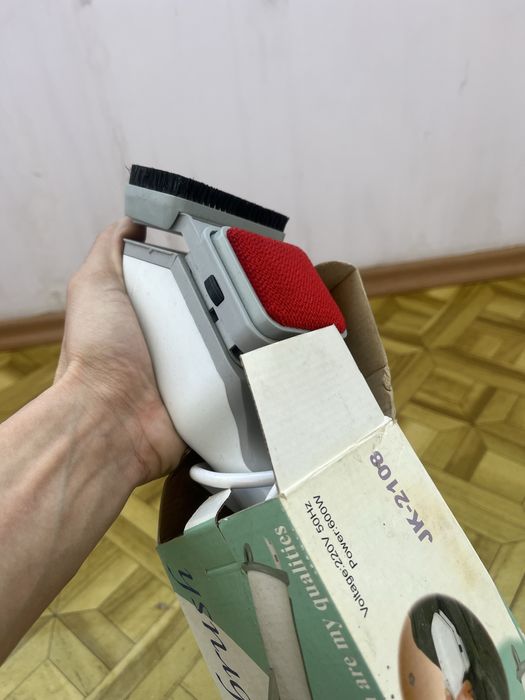 Ручной отпариватель для одежды и мебели