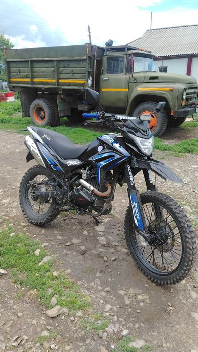 Продам эндуро яки 250