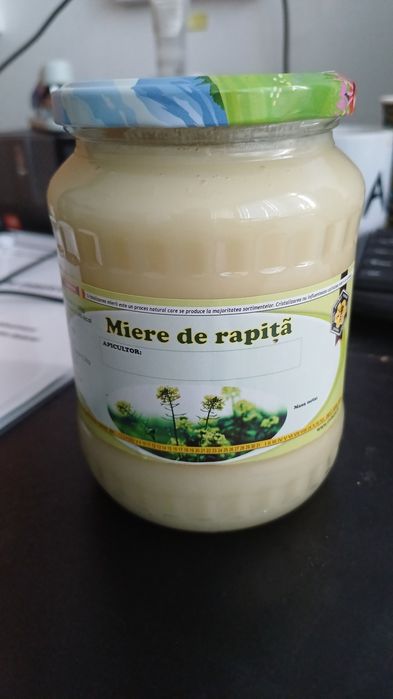 Vand miere rapita la galeata de aproximativ 20 kg- 15 ron / kg