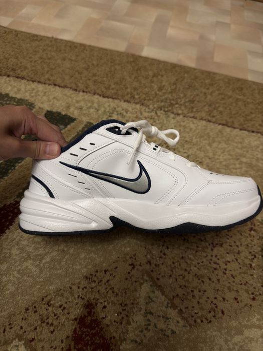 Кроссовки Nike Air monarch IV
