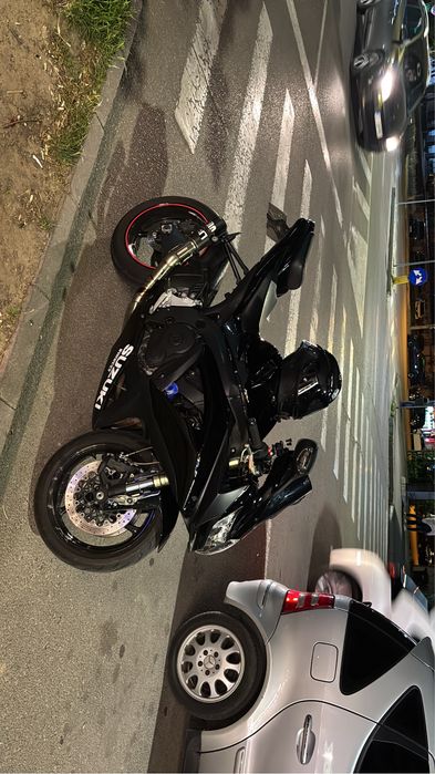 Suzuki Gsxr 600 k8