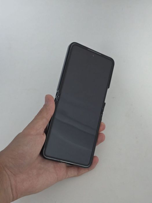 Samsung Z Flip 7 256gb Mint