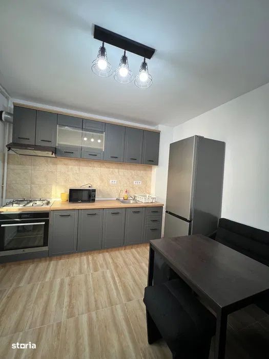 Ap 2 cam | Unirii | Metrou 6' | Decomandat | 70 mp | Centrala Proprie