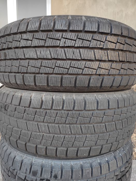 Зимние шины Балон 215/55/R17 94Т .. Идеально.