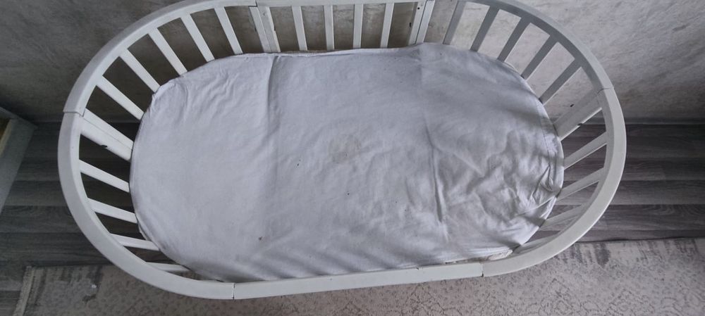 Продам манеж в хорошем состояний б/у