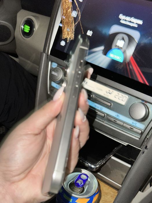 Продам Iphone 16 Pro