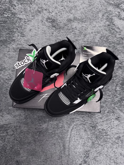 Jordan 4 white thunder