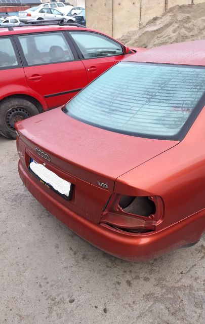 Debitmetru aer 037 906 461 B Audi A4 B5