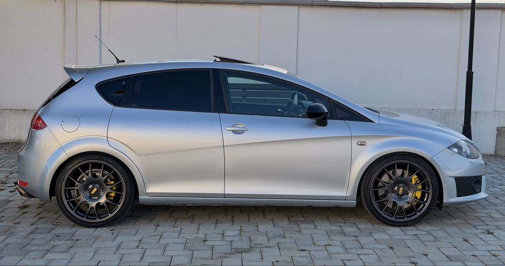 SEAT Leon 2010 — imagine 3