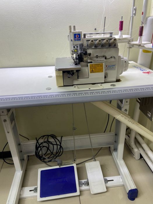 Срочно продам оверлог 5 нитка.