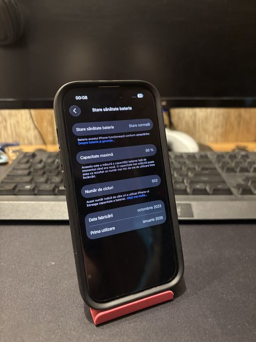 Vand Iphone 15 128 GB Yellow impecabil