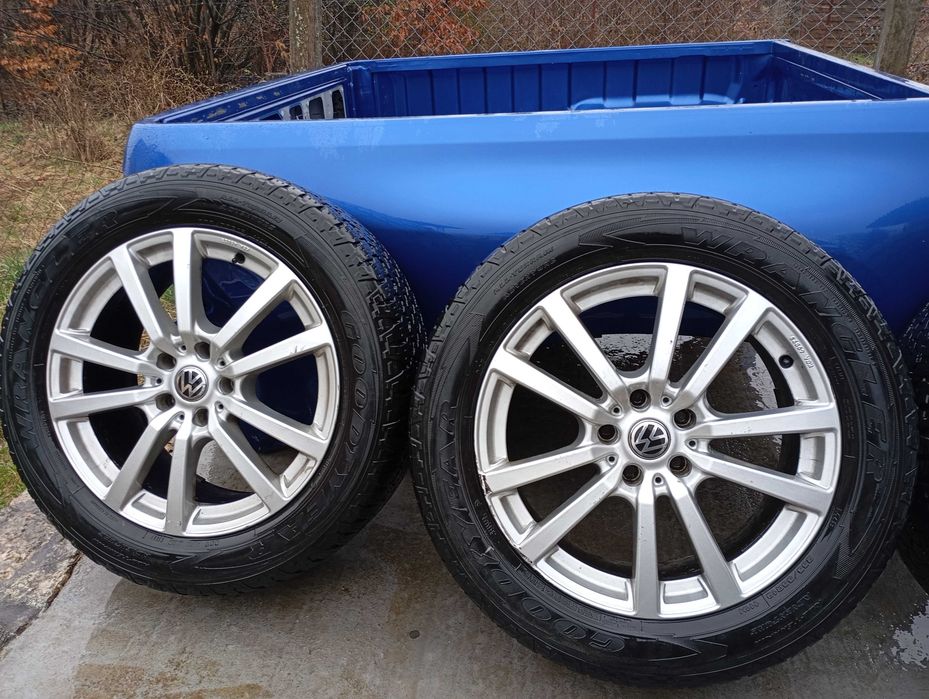 Vând roti complete pe 19 și pe 16 pentru VW Amarok