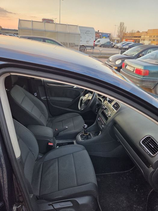 Автомобил V W Golf6