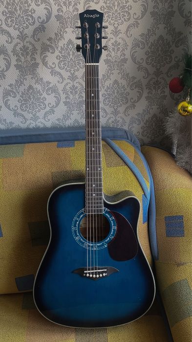 Акустическая гитара Adagio