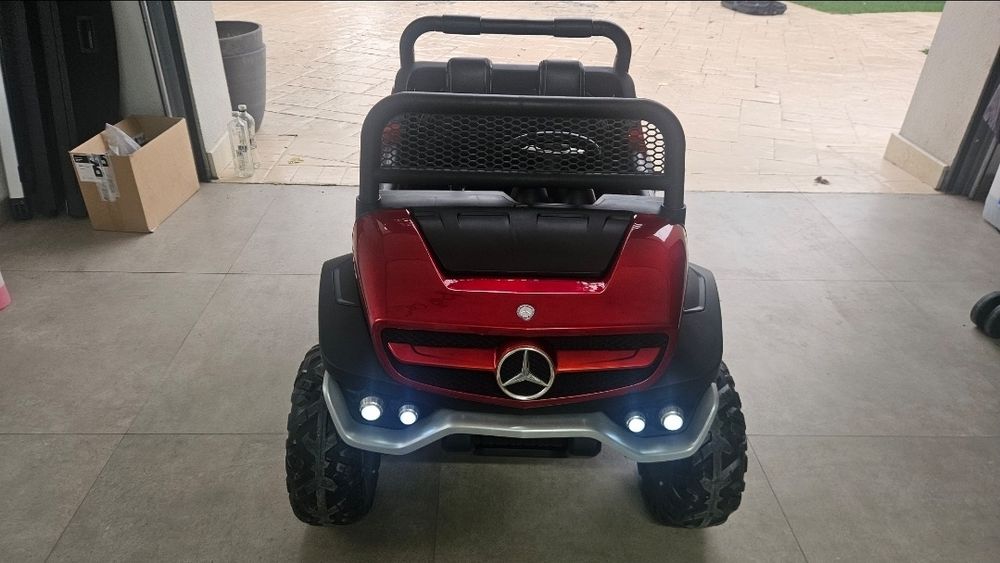 Masinuta Electrica Mercedes 4 X 4 cu telecomanda