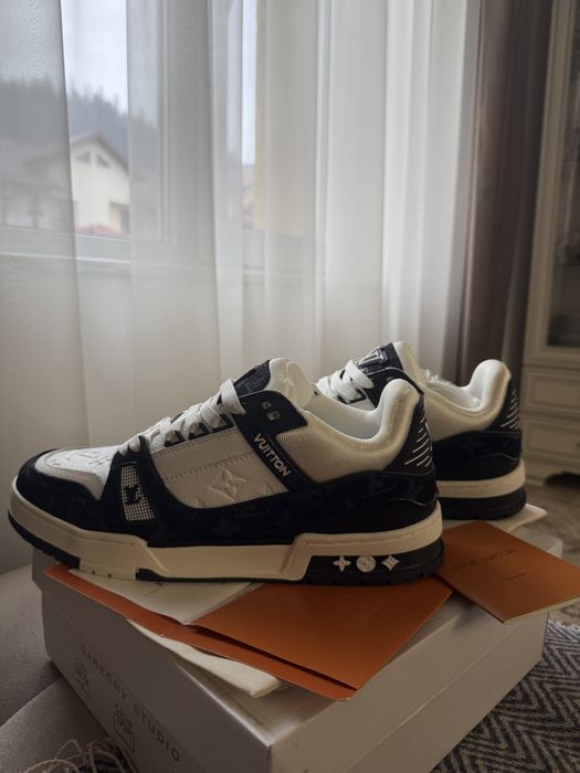 Adidasi Louis Vuitton Trainer