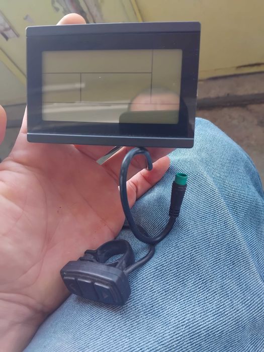 Безчетков Ел. Мотор 48V750W за колело + аксесоари + Гума Continental