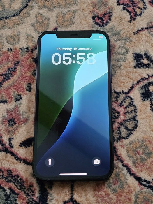 Iphone 12  baterie 100%