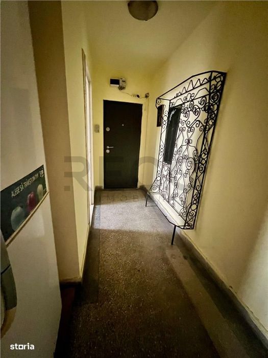 RECO Apartament 3 camere etaj intermediar zona Rogerius str. Transilva