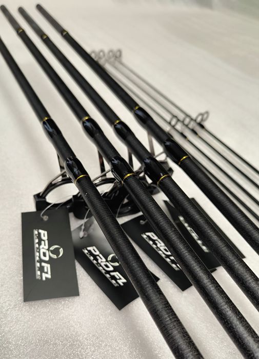 SET 4 Lansete Crap FL VIPER 3.90m 3.5 LBS 2 tronsoane Super Slim