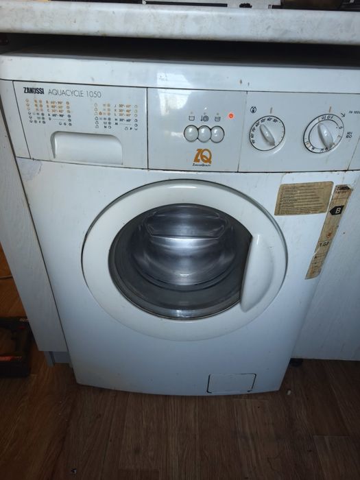 Продам стиральную машинку