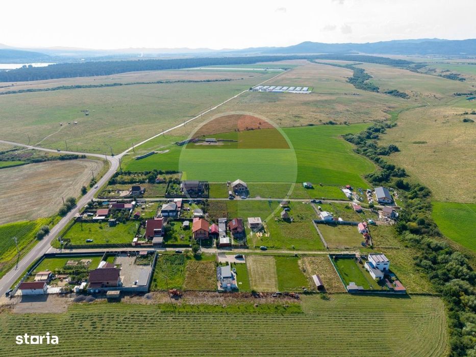 Teren intravilan de vanzare 1.100 mp
