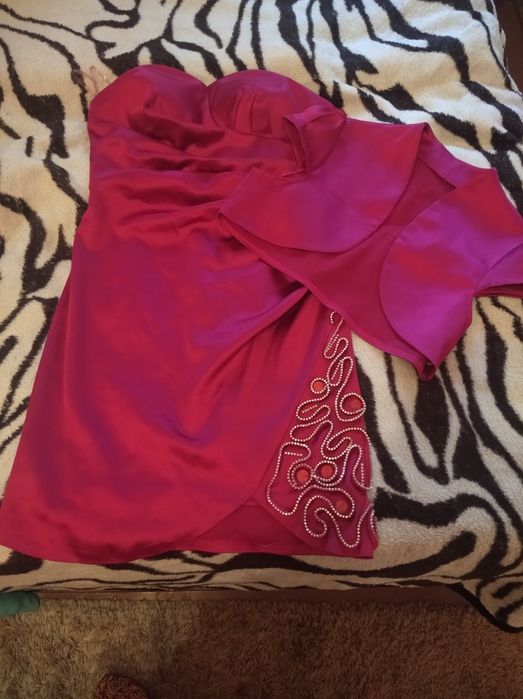 Продам платья недорого