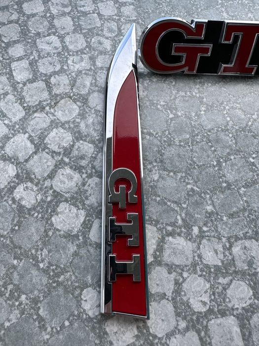 Оригинални емблеми за Golf 7 GTI