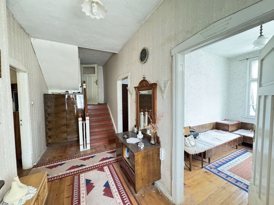 Продава се Етаж от къща в Русе, Дружба 1 - 118 кв.м за 584 €/кв.м - Снимка #10