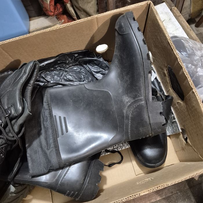 Продаётся сапоги рабочий