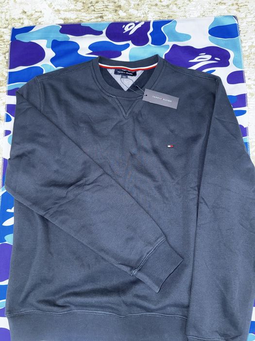 Свитер tommy приятный материал