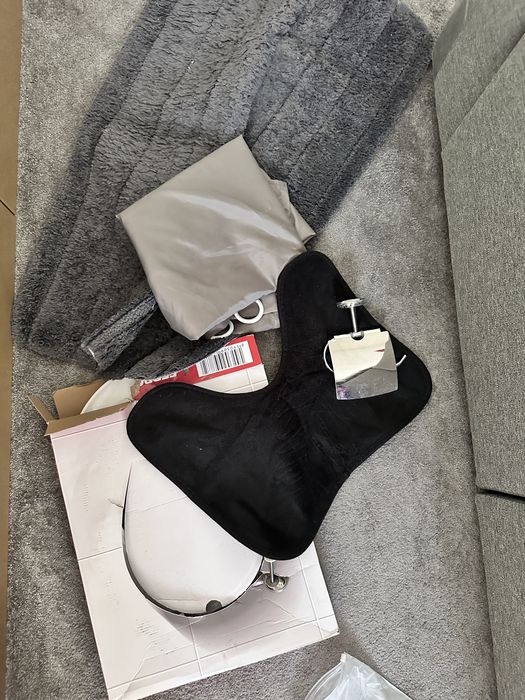 Diverse pentru baie (2 covorase, capac wc, suport hartie igienica etc)