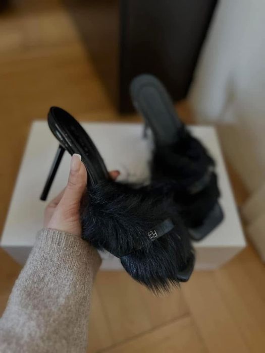 Нови обвуки BY FAR, 35 размер, естествена кожа