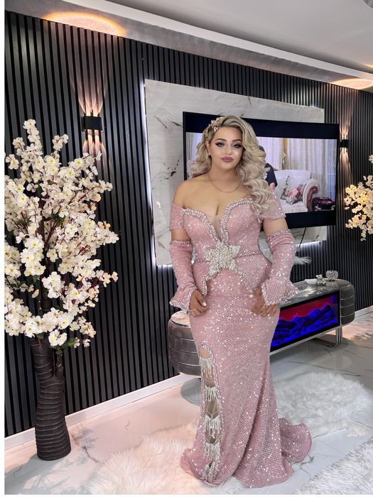 Rochie de nasa superba