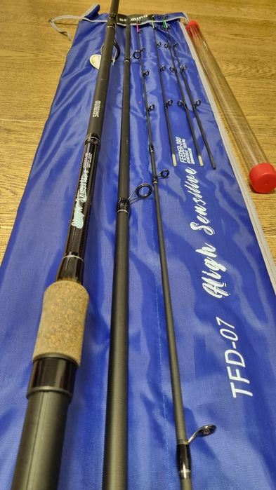 Lanseta Feeder 3.90m SAIMINO,TFD-07 + Mulineta FL BLACK TENA 6000