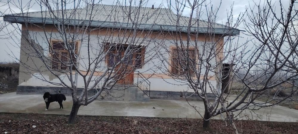 Uy sotiladi tayyor 4xonali