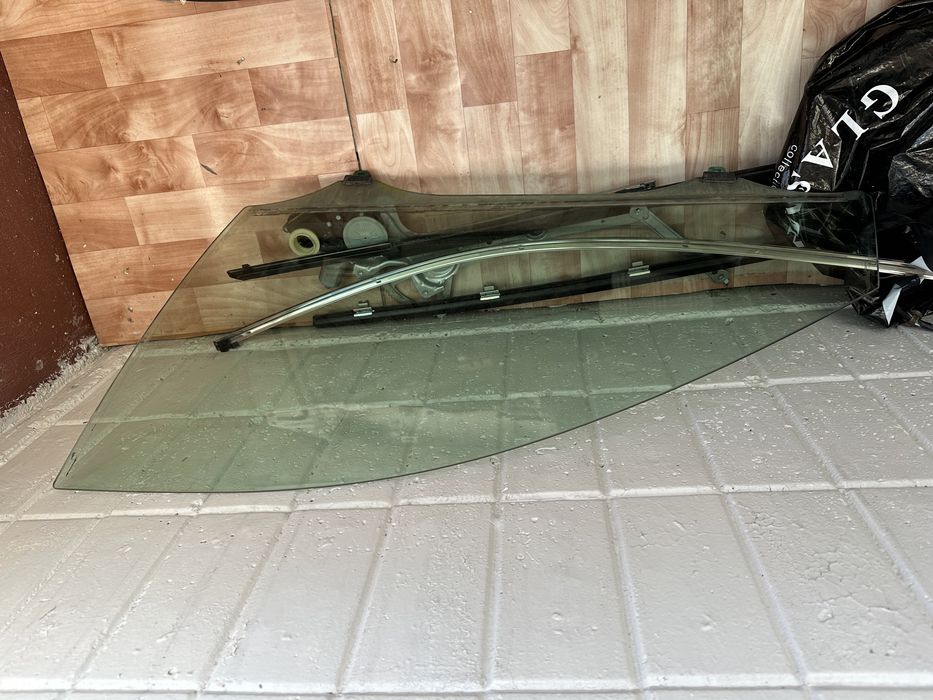 Запчасти к двери Camry 40