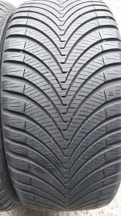 Всесезонни гуми 225/40/18 Kumho Solus 4S 2 броя