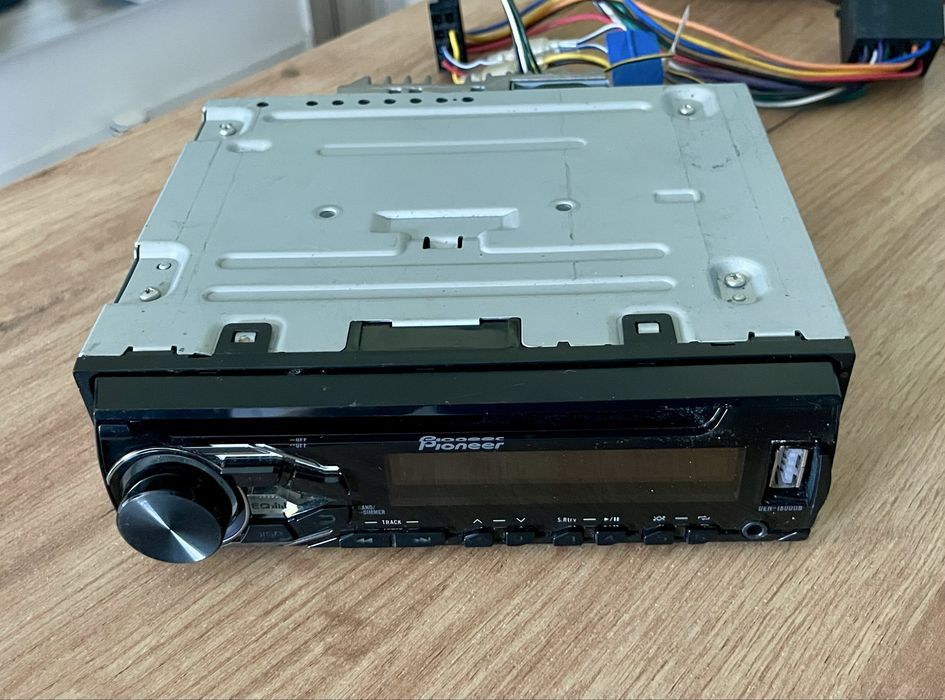 Radio masina Pioneer DEH-1800UB