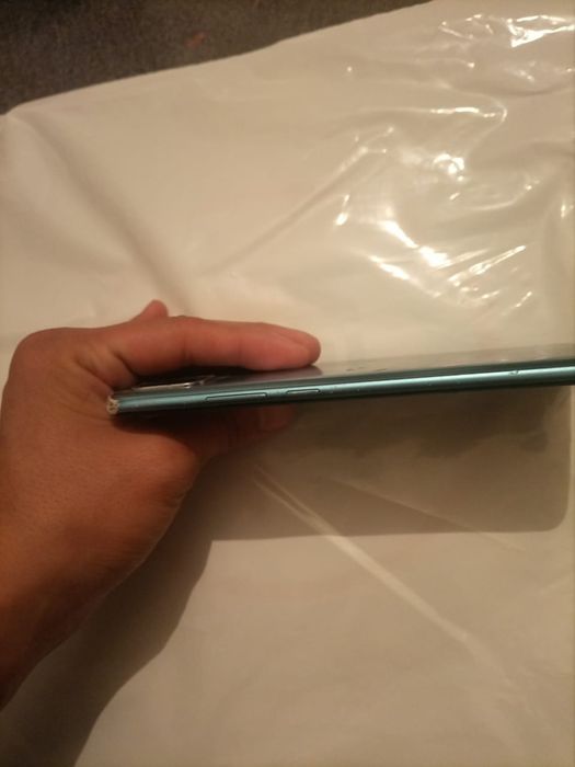 Продаю oppo 15A память 64gt