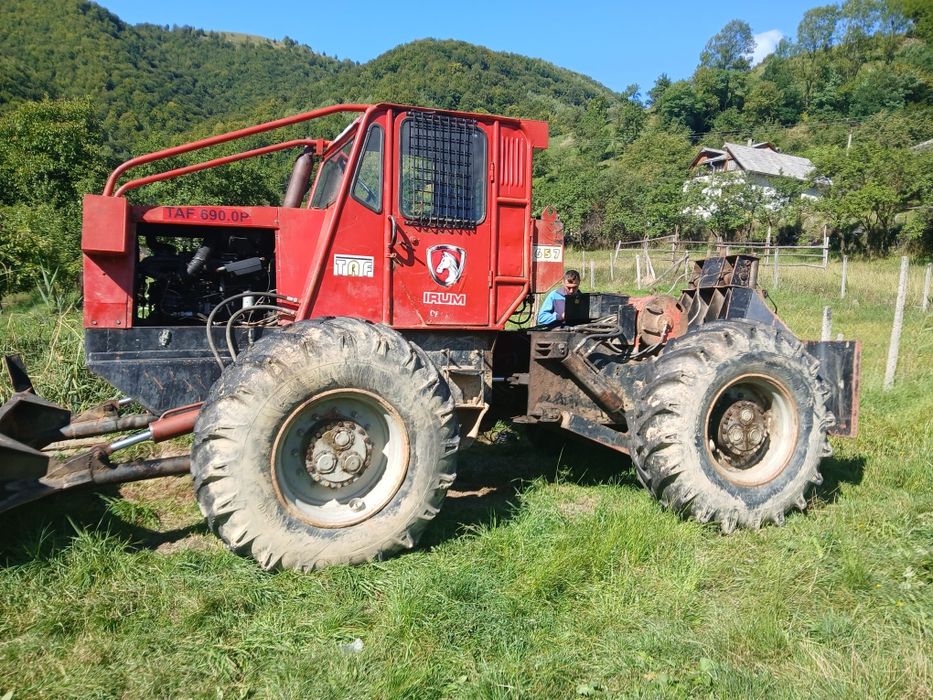 Vând 2 tafuri modificate cu motor de man
