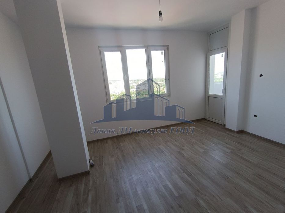 Продава се Тристаен апартамент в Шумен, Център - 70 кв.м за 1727 €/кв.м - Снимка #1