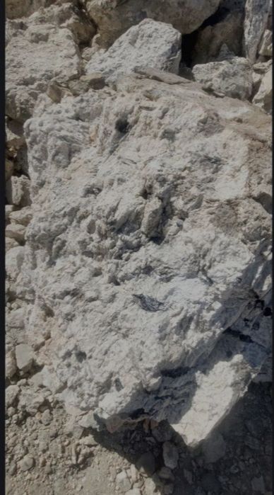 Пегмит тоши. Сотилади