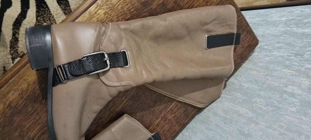 Продам зимние сапоги.