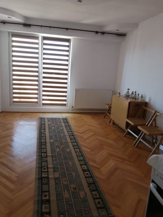 Apartament 3 camere de inchiriat
