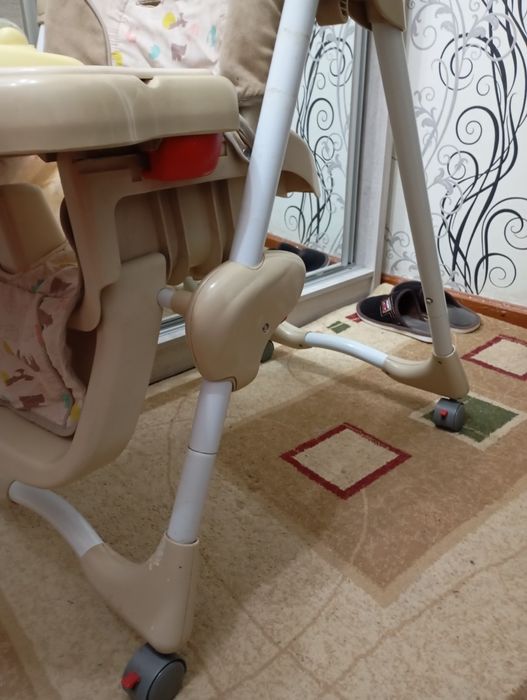 Стул для кормления