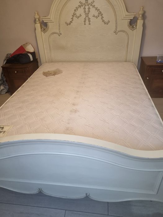 Продам деревянную кровать.